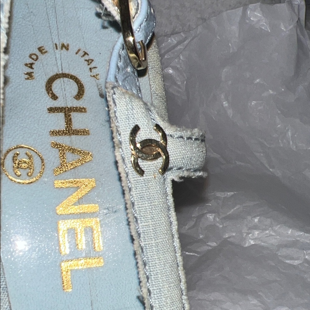 CHANEL Blue Slingback Sandals with Gold-Tone Details - Picture 8 of 16